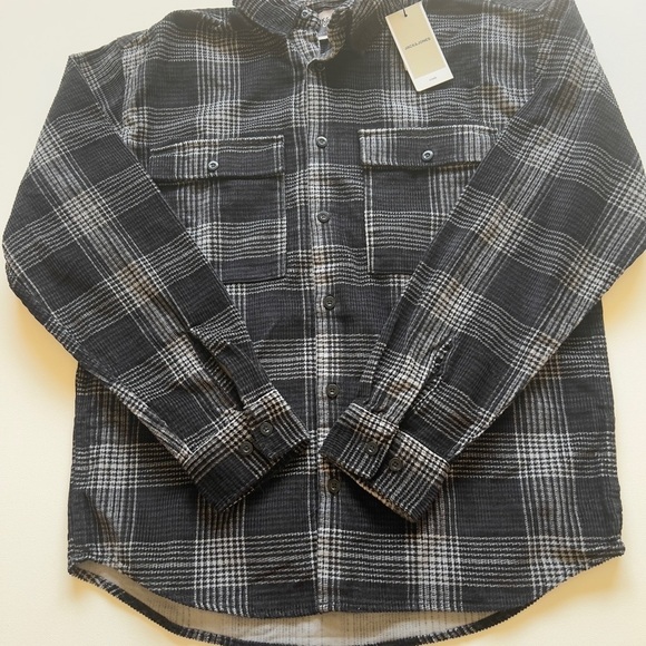 NWT Men's Jack & Jones Relaxed Overfit Corduroy Long Sleeve Shirt Size M (G3) - Picture 3 of 6